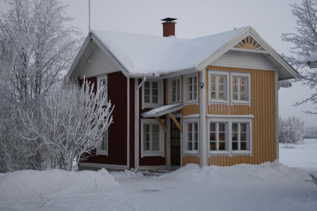 Maentylaen Tila Hotel Narvijoki Exterior photo
